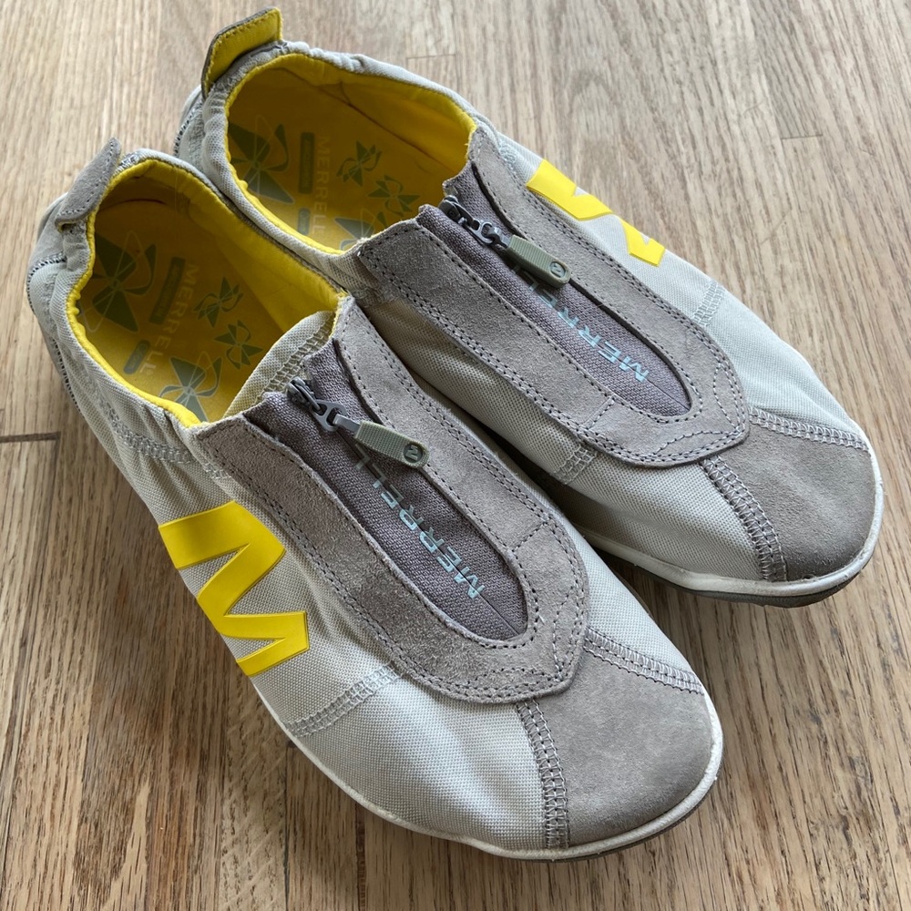 MERRELL “Ice” Performance Footwear 
Women's
